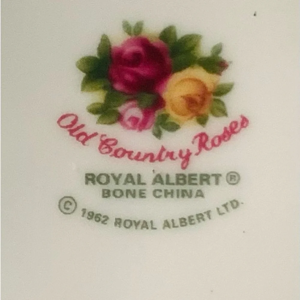 Vtg Royal Albert Old Country Roses Heart-Shaped Porcelain Trinket Dish
